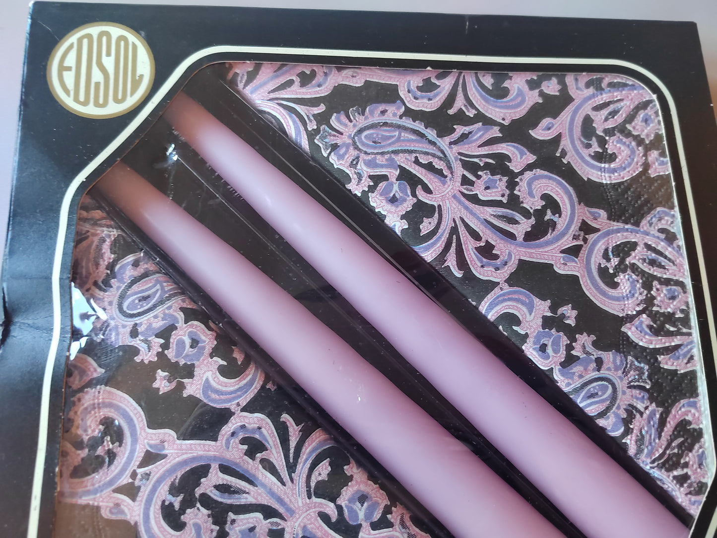 Boxed Set of 12 napkins and a pair of candles