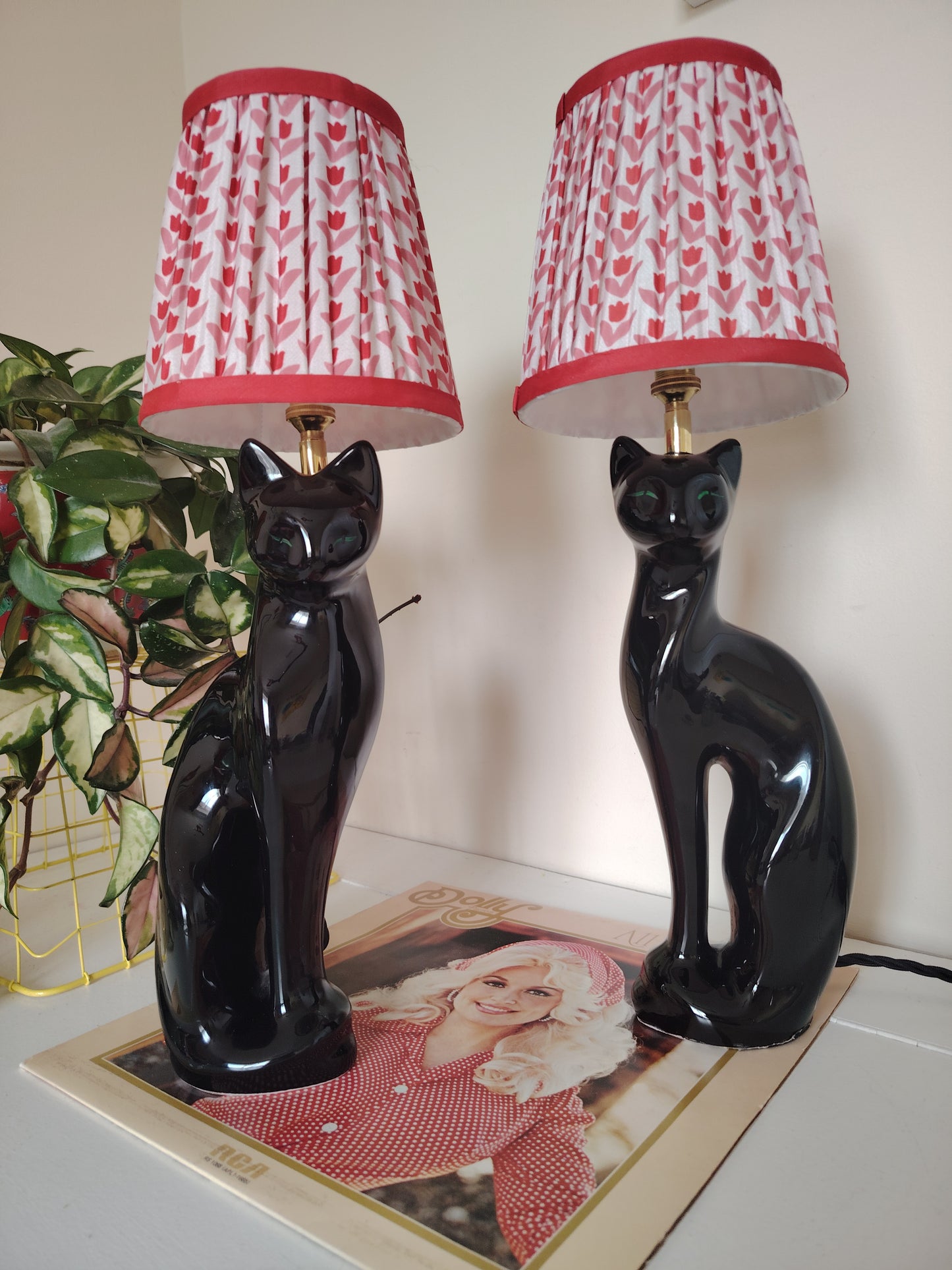 Vintage Upcycled Black Cat Lamp ā¤ļøšāā¬