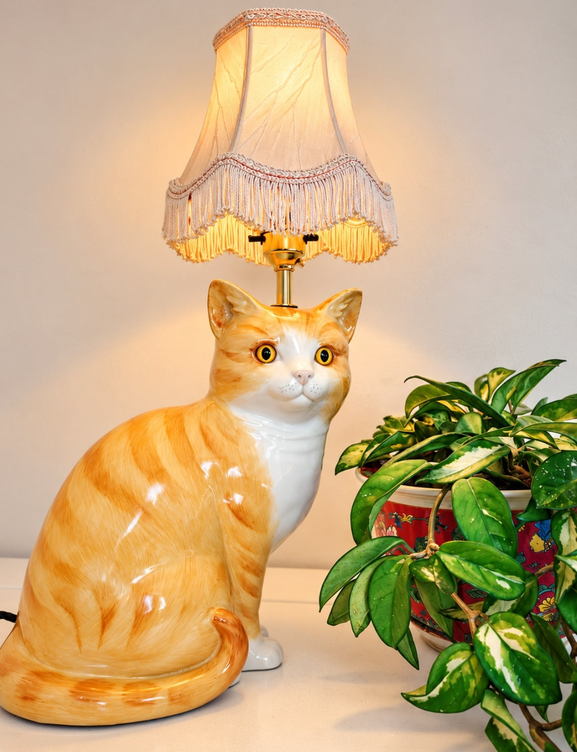 Large Vintage Reworked Ginger Cat Lamp 💕