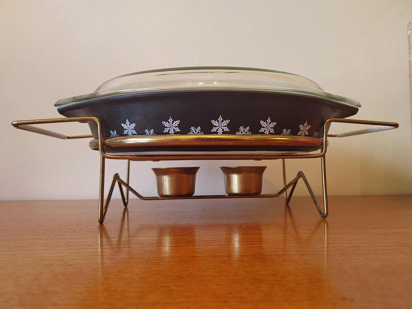 Vintage Boxed Pyrex Gaiety Vegetable Dish with Stand