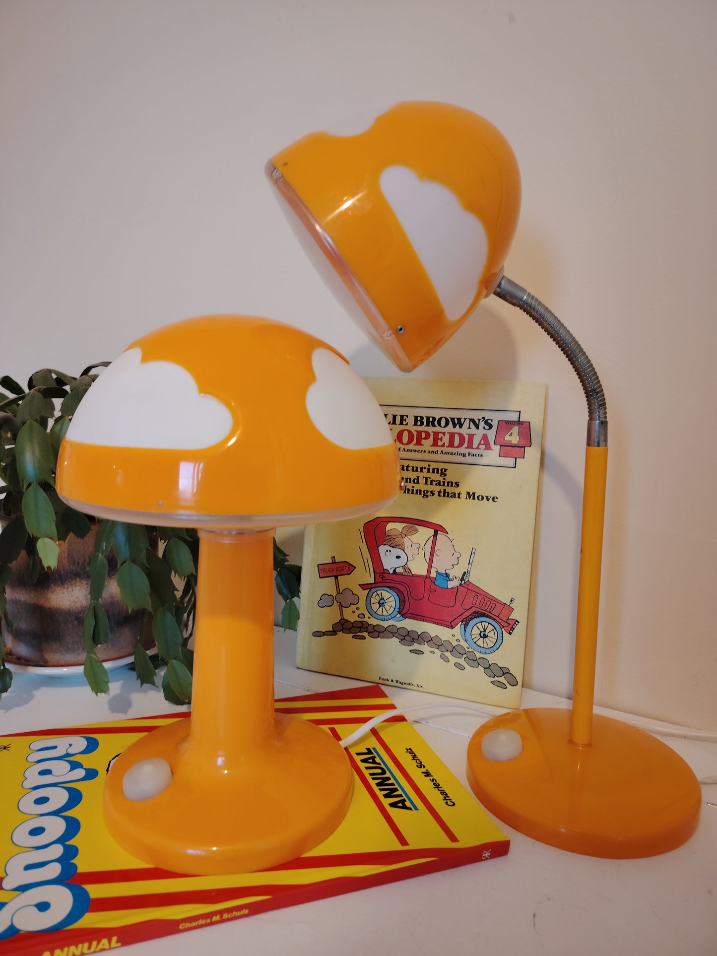 Vintage IKEA Skojig Cloud Desk Lamp in orange /UK plug sockets