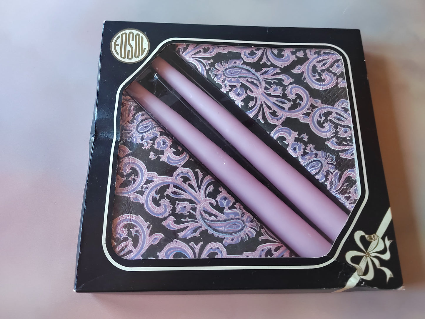Boxed Set of 12 napkins and a pair of candles
