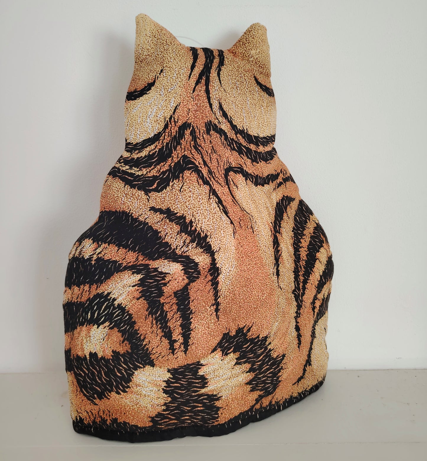 Large Vintage Cat Tea Cosy
