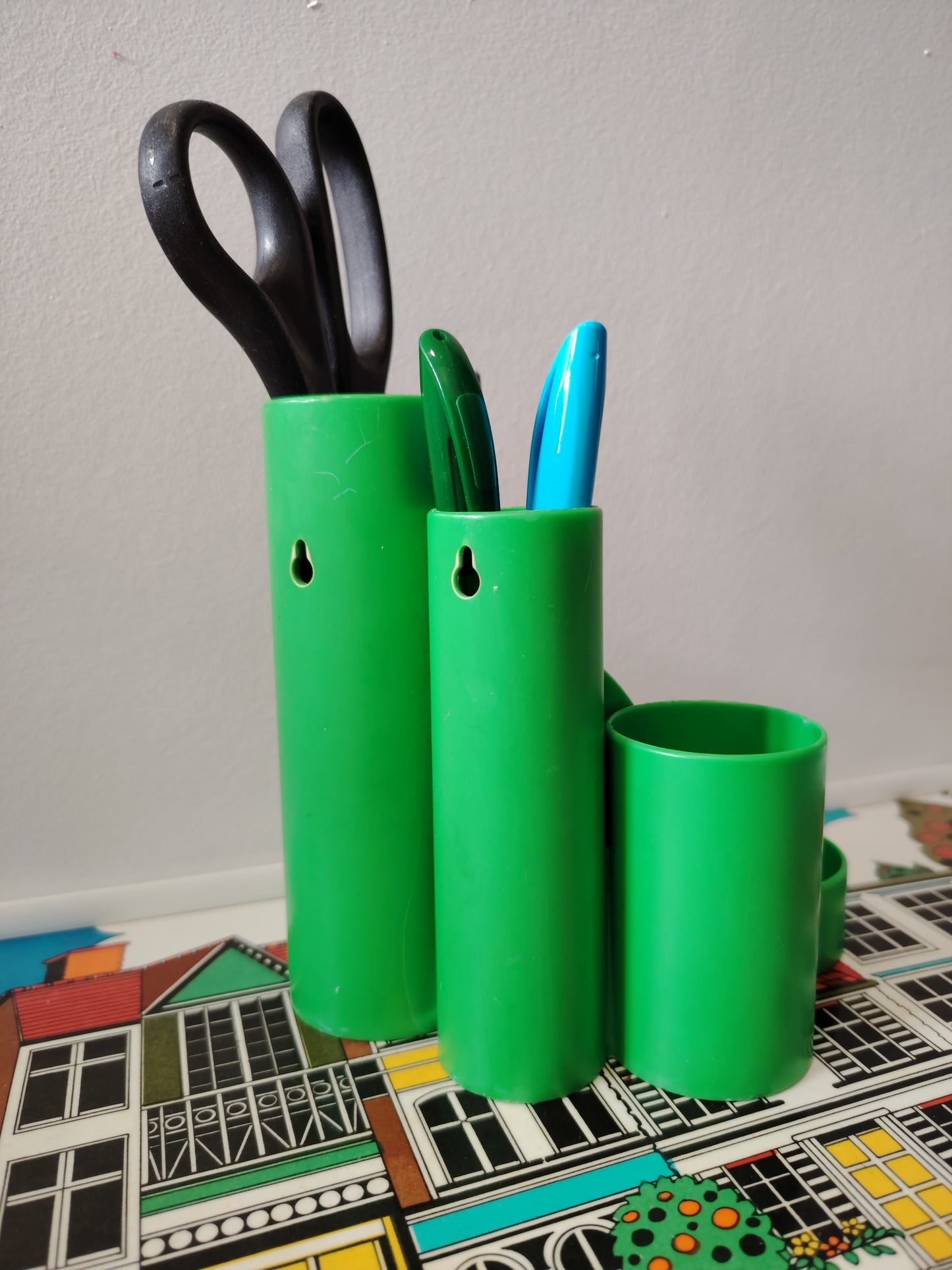 Vintage 80's Green Plastic Helix Desk Tidy