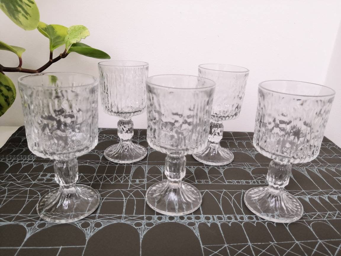Set of 5 Small Midcentury bark textured Ravenhead wine glasses