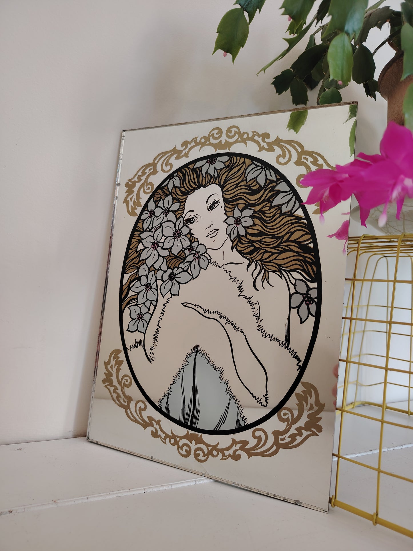 Vintage Nouvea Lady Picture Mirror