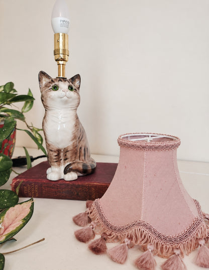 Vintage Reworked Small Tabby Cat Lamp 💚