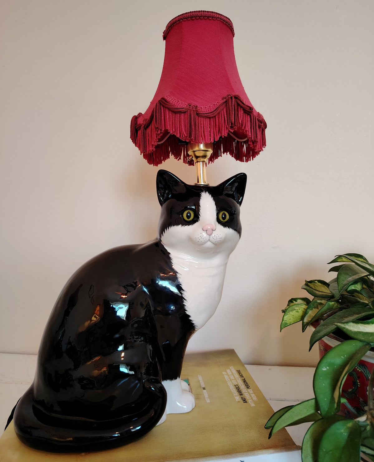 Large Vintage Reworked Tuxedo Cat Lamp ❤️