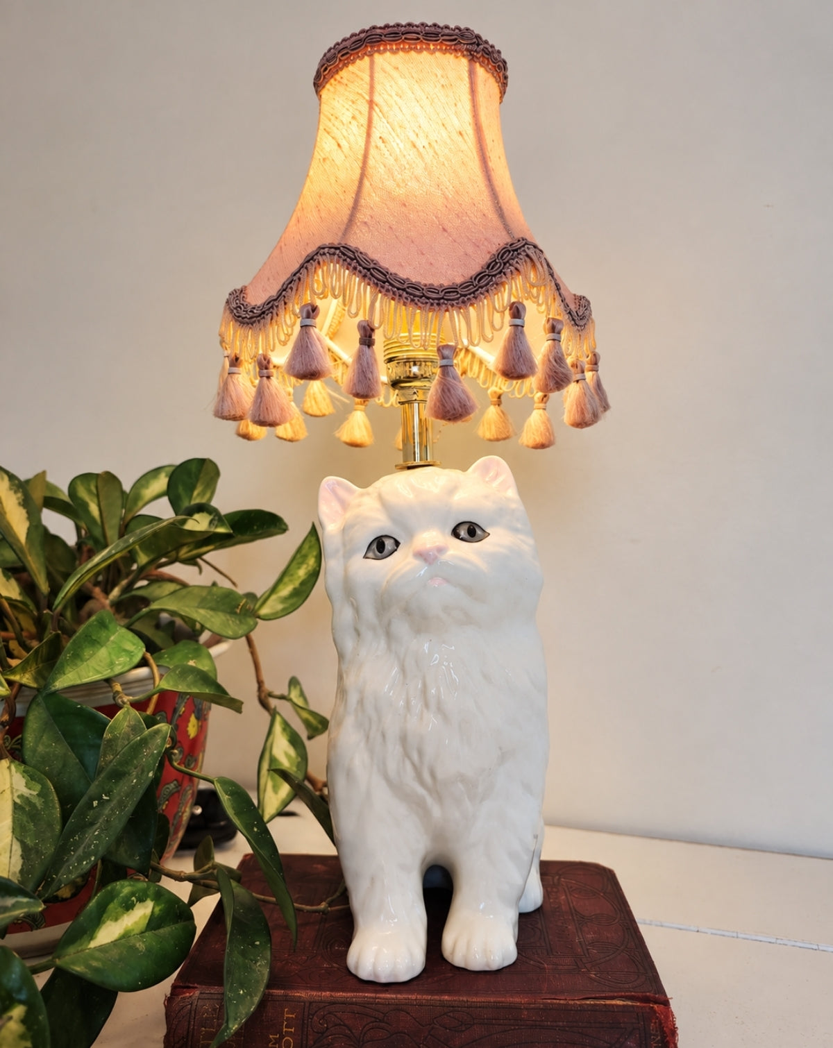 Vintage Reworked White Fluffy Cat Lamp
