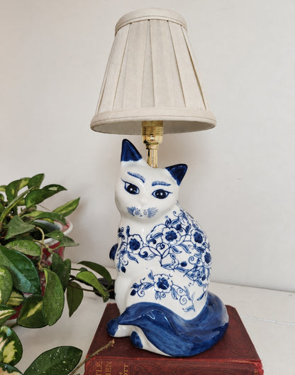 Reworked Vintage Floral Cat Lamp 💙