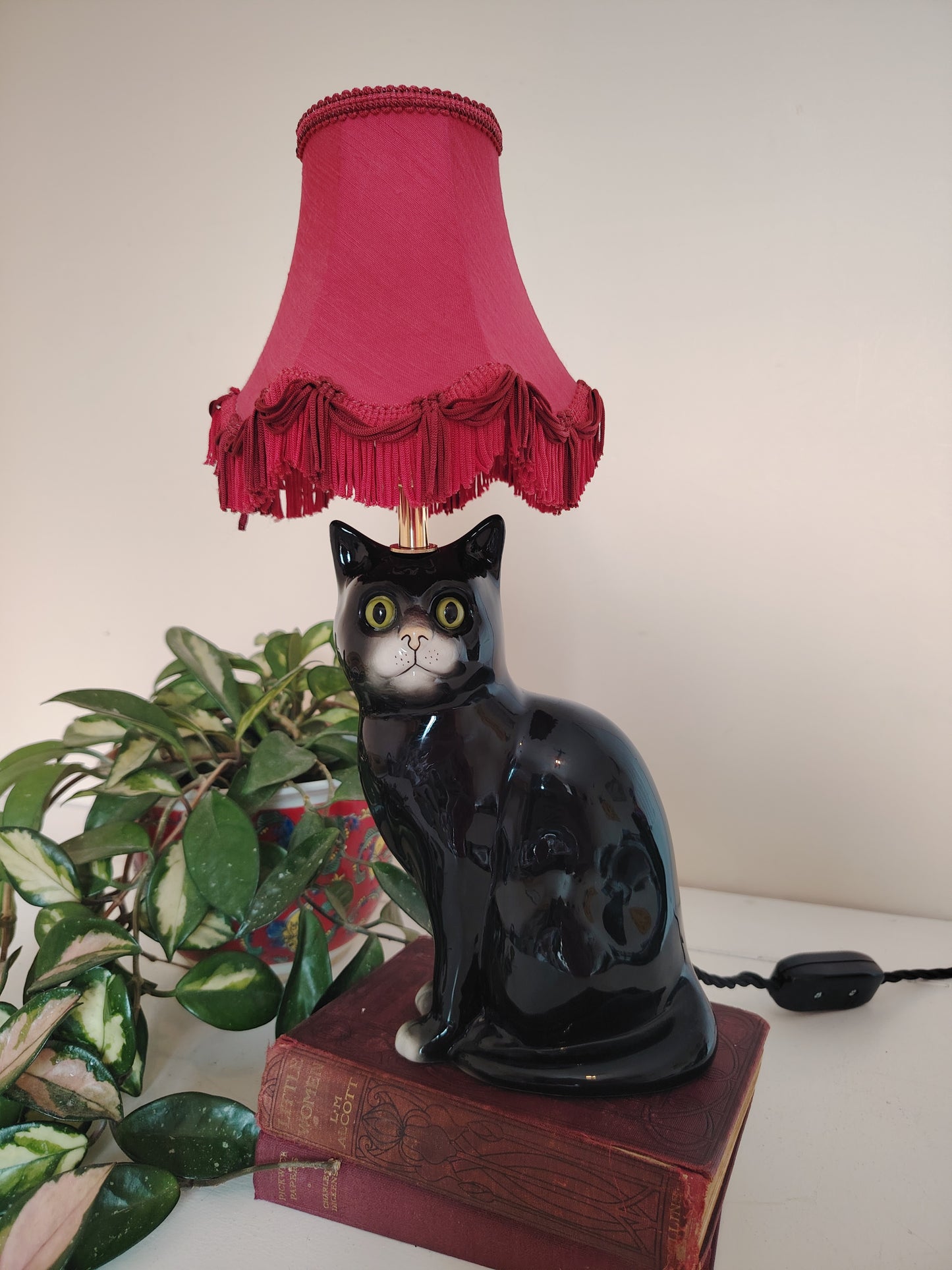 Vintage Reworked Black Cat Lamp 🐈‍⬛