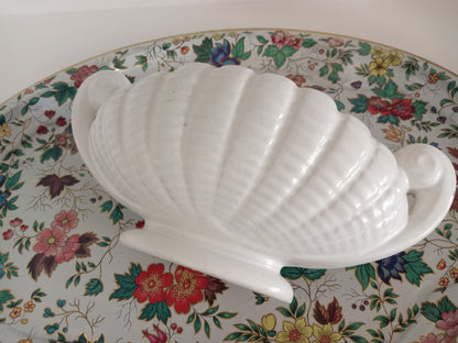 Vintage Shell design mantle vase