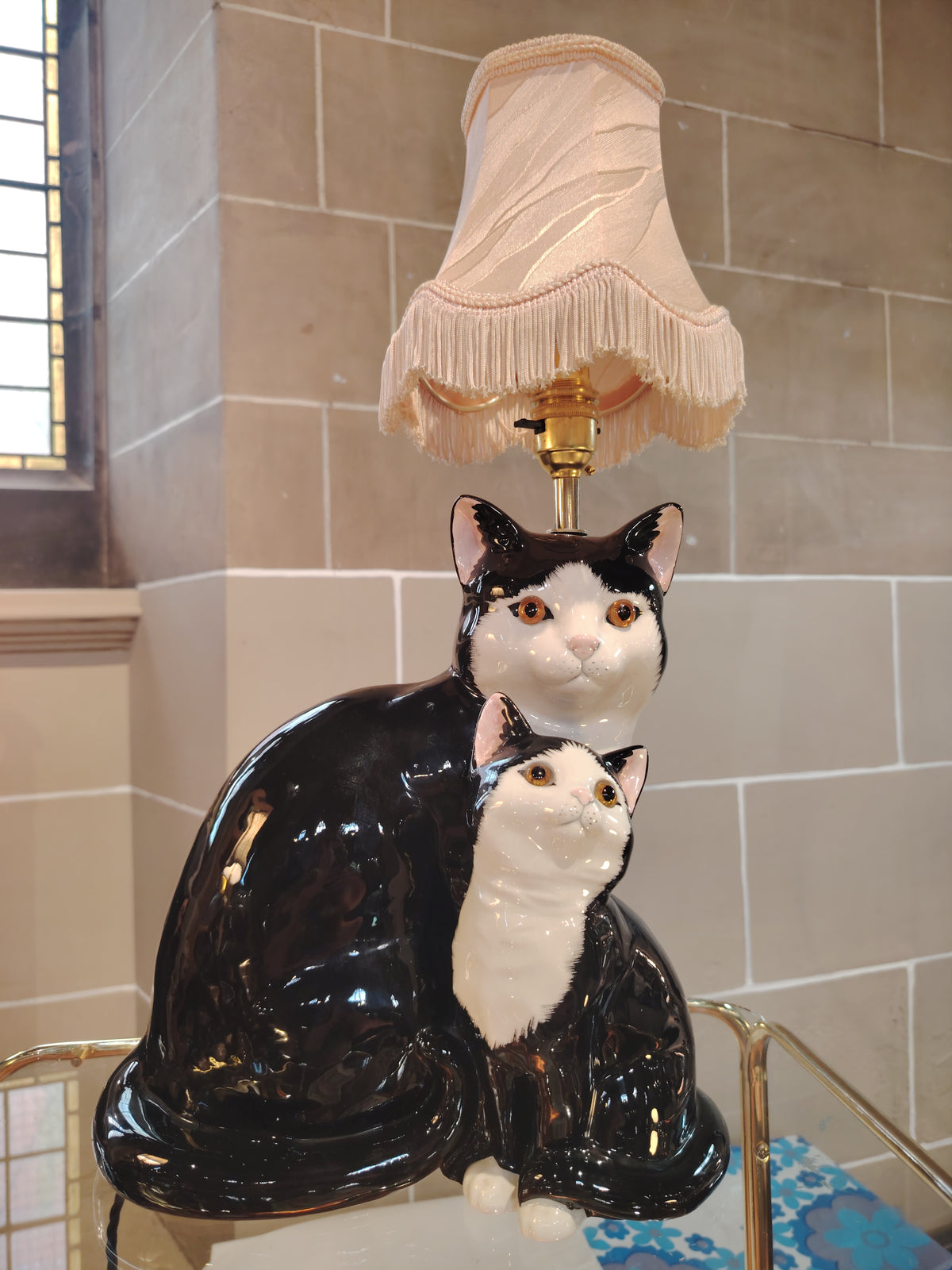 Large Vintage Reworked Tuxedo Cat and Kitten Lamp 💕