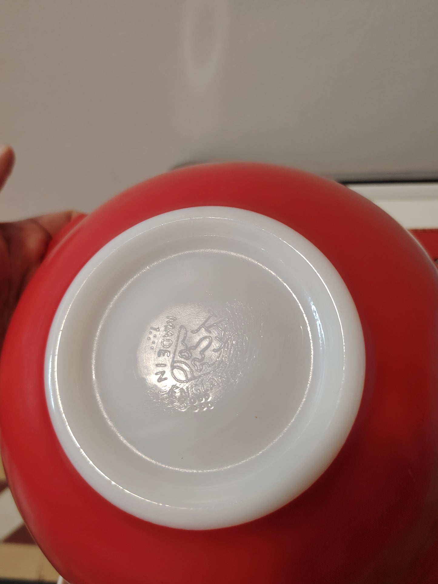 Pair of Pyrex Mixing Bowls in Blue and Coral