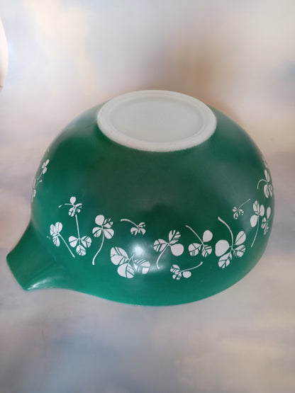 Vintage "Green Clover" large Pyrex bowl