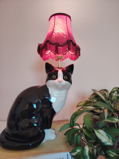 Large Vintage Reworked Tuxedo Cat Lamp ❤️