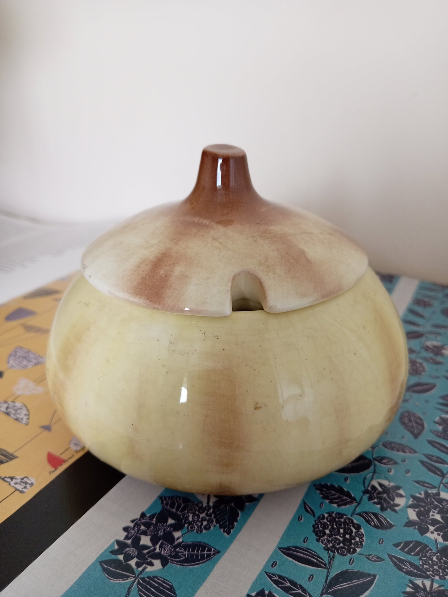 Vintage Sylvac Crying Onion Pot