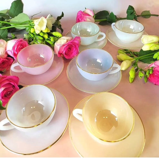 Set of 6 "Opale" Pearlescent cups and saucers