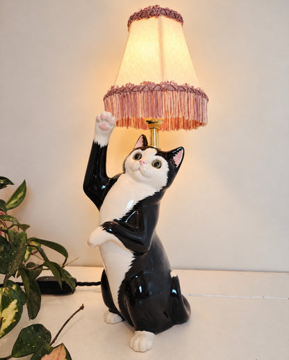 Vintage Reworked Playful Tuxedo Cat Lamp 🐈‍⬛