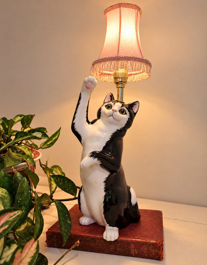 Vintage Reworked Playful Tuxedo Cat Lamp 🐈‍⬛
