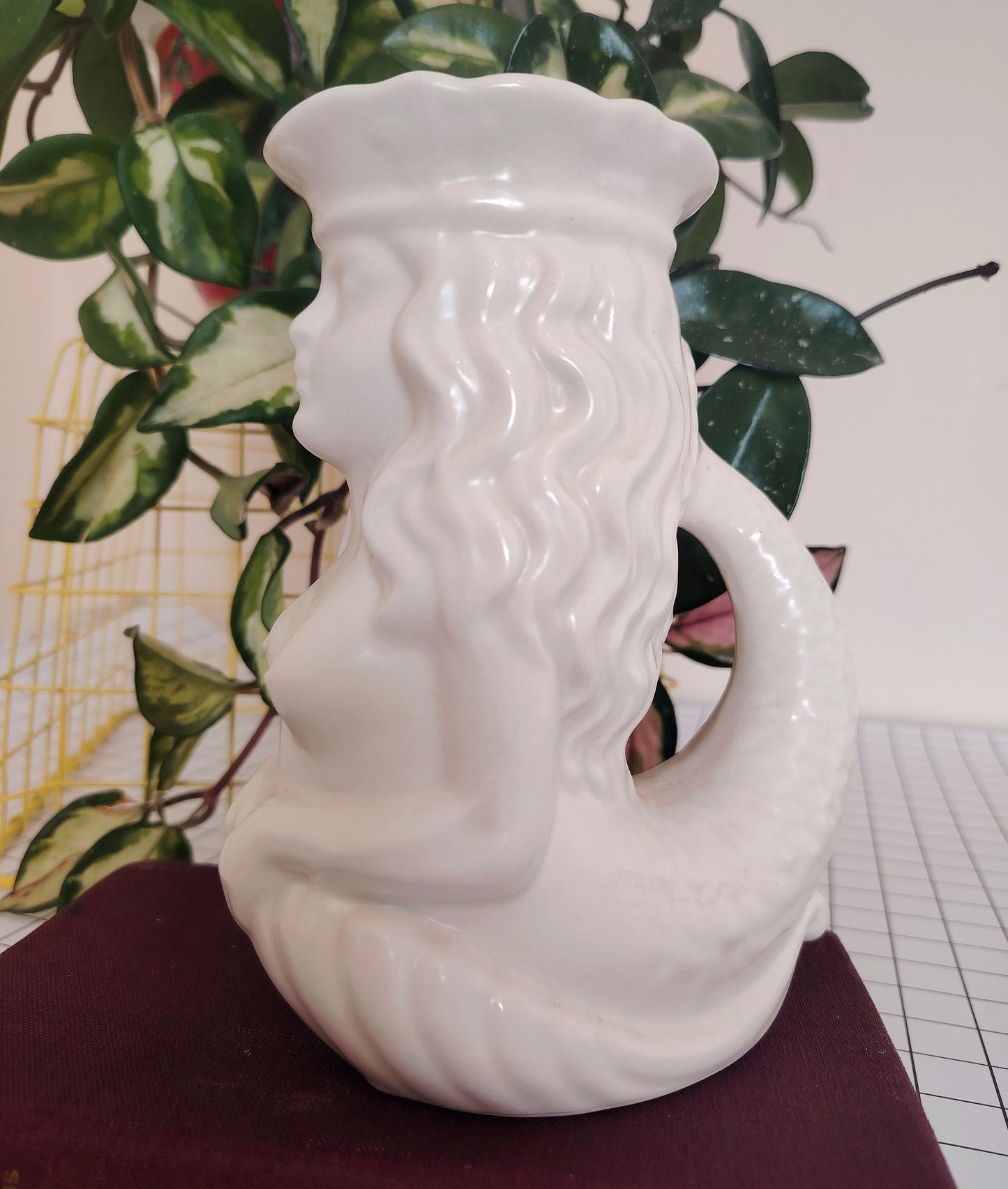 Dartmouth Mermaid Glug Jug in White