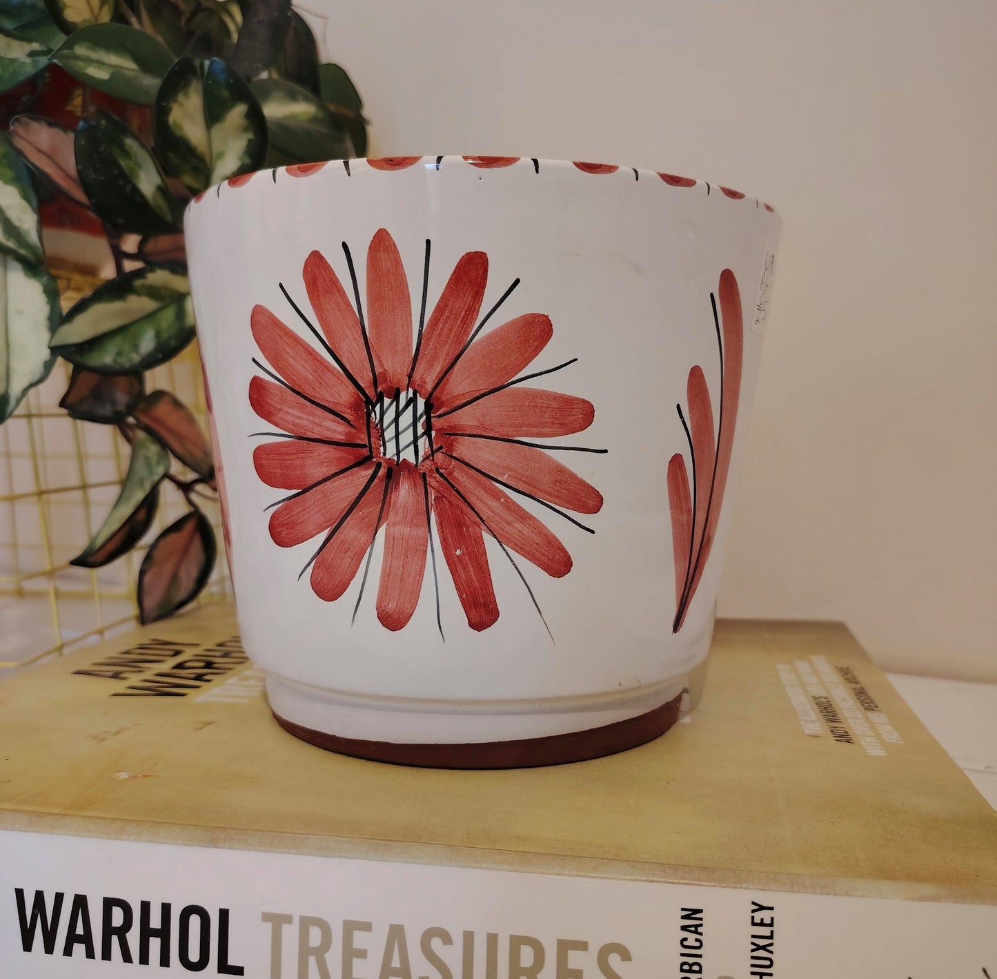 Pretty vintage Norwegian Flower design plant pot