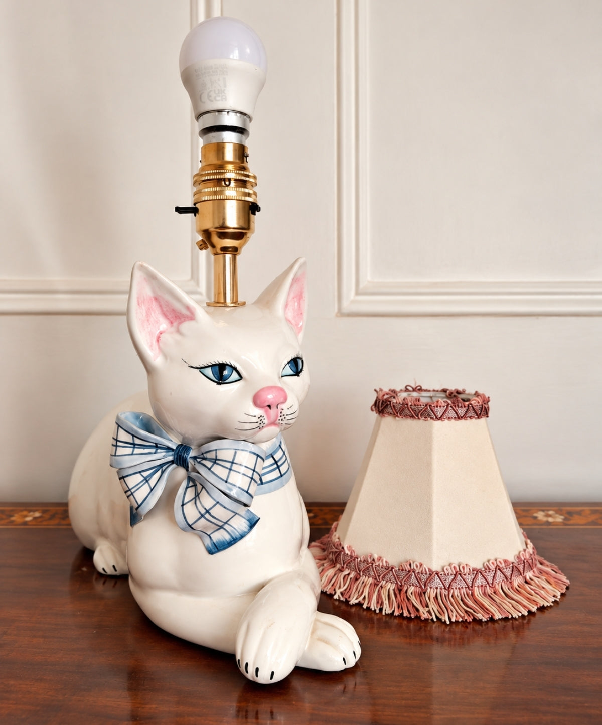 Beautiful Reworked Italian Cat Lamp 💙