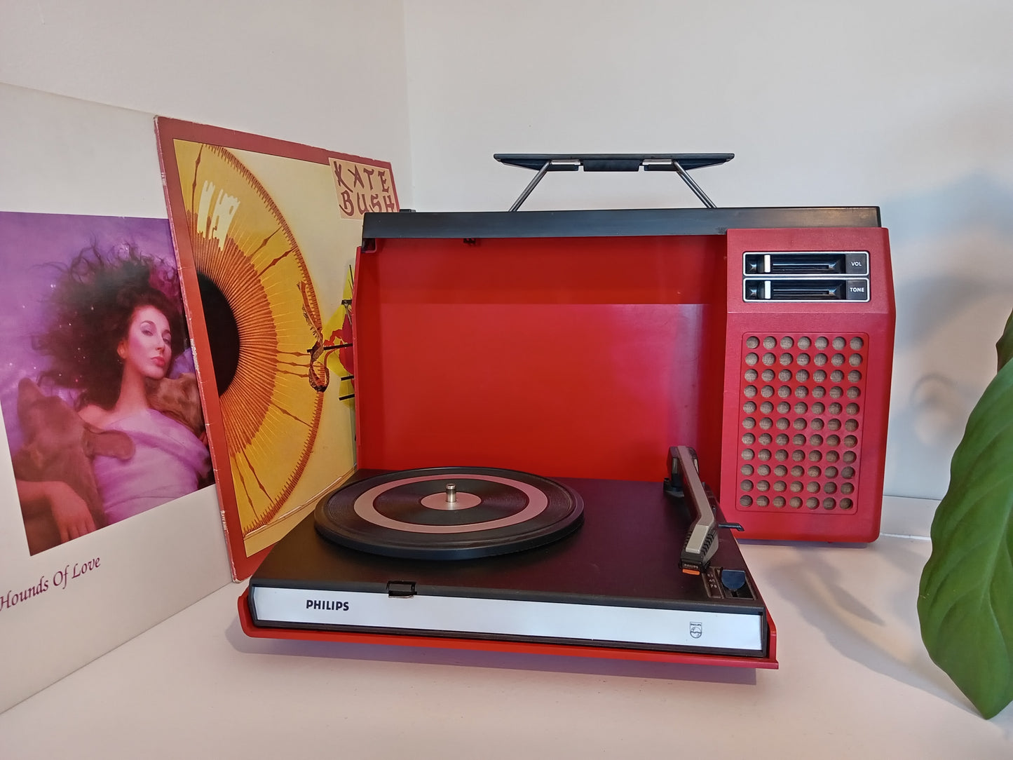 Vintage 1970's Phillips 423 Portable Record Player