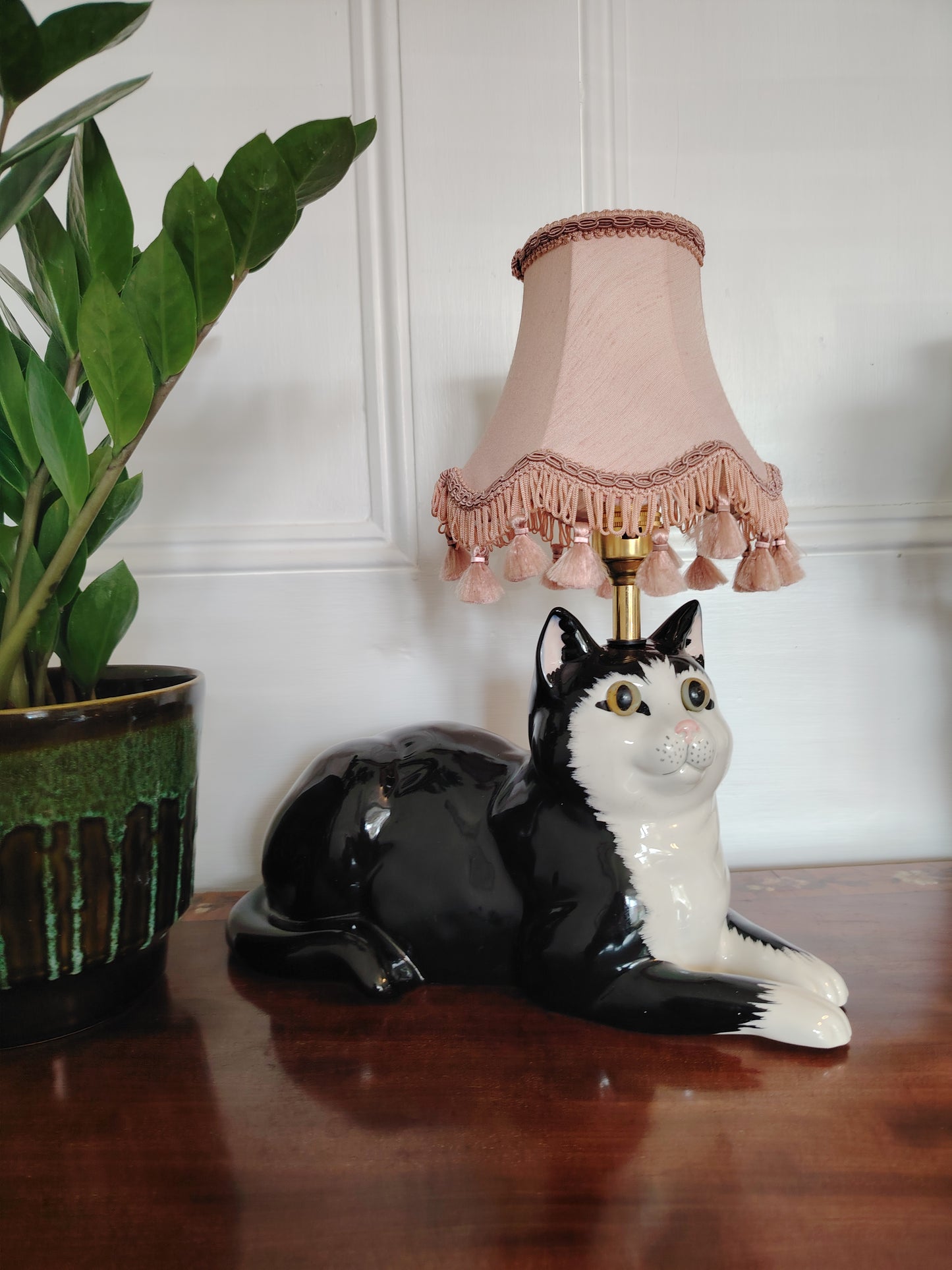 Large Vintage Upcycled Tuxedo Cat Lamp