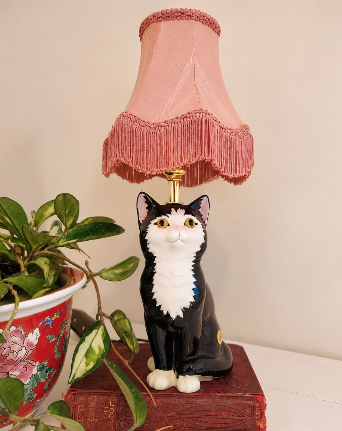 Vintage Reworked Small Tuxedo Cat Lamp 🐈‍⬛ 💕