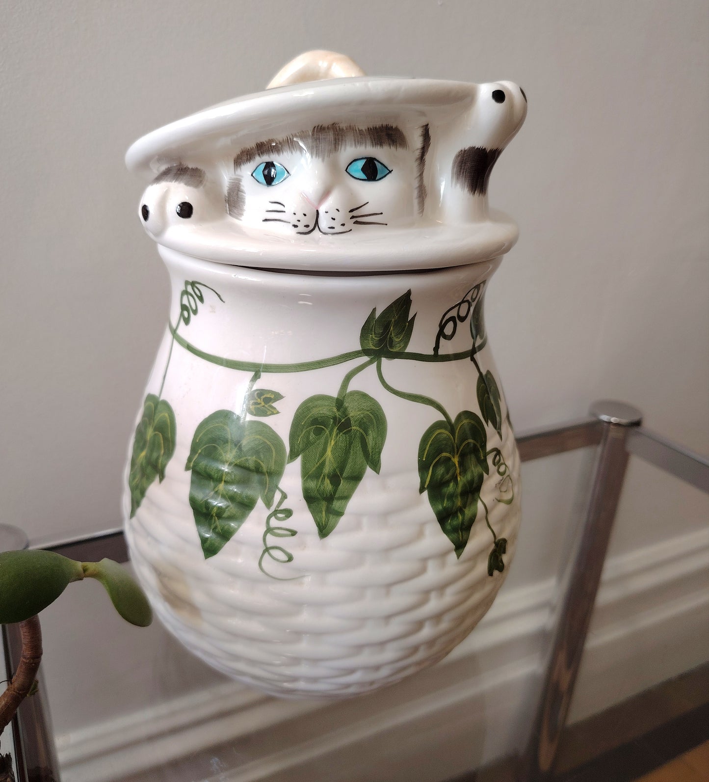 Vintage Peeping Kitten Cookie Jar