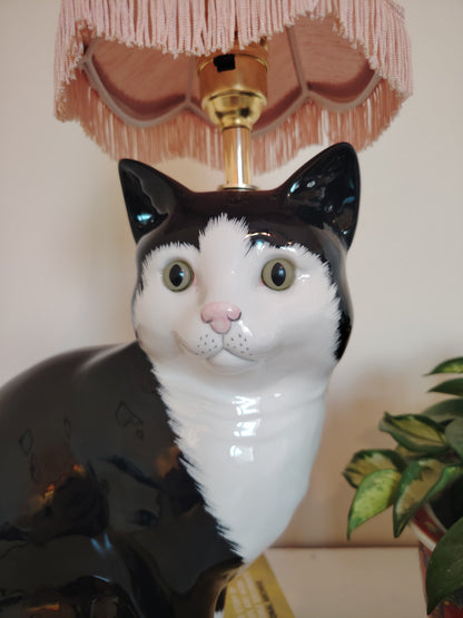 Large Vintage Reworked Tuxedo Cat Lamp 💕