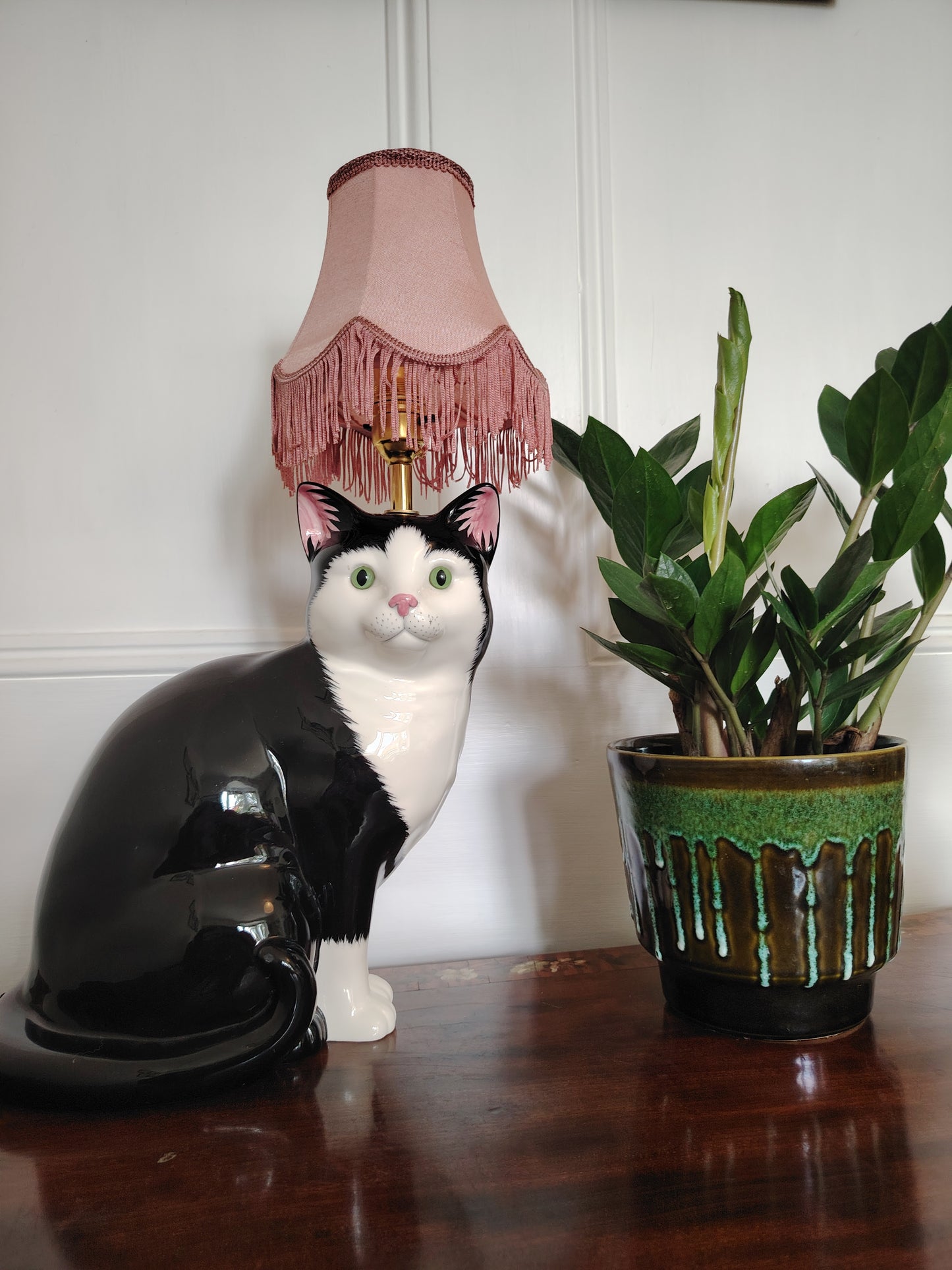 Large Vintage Reworked Tuxedo Cat Lamp