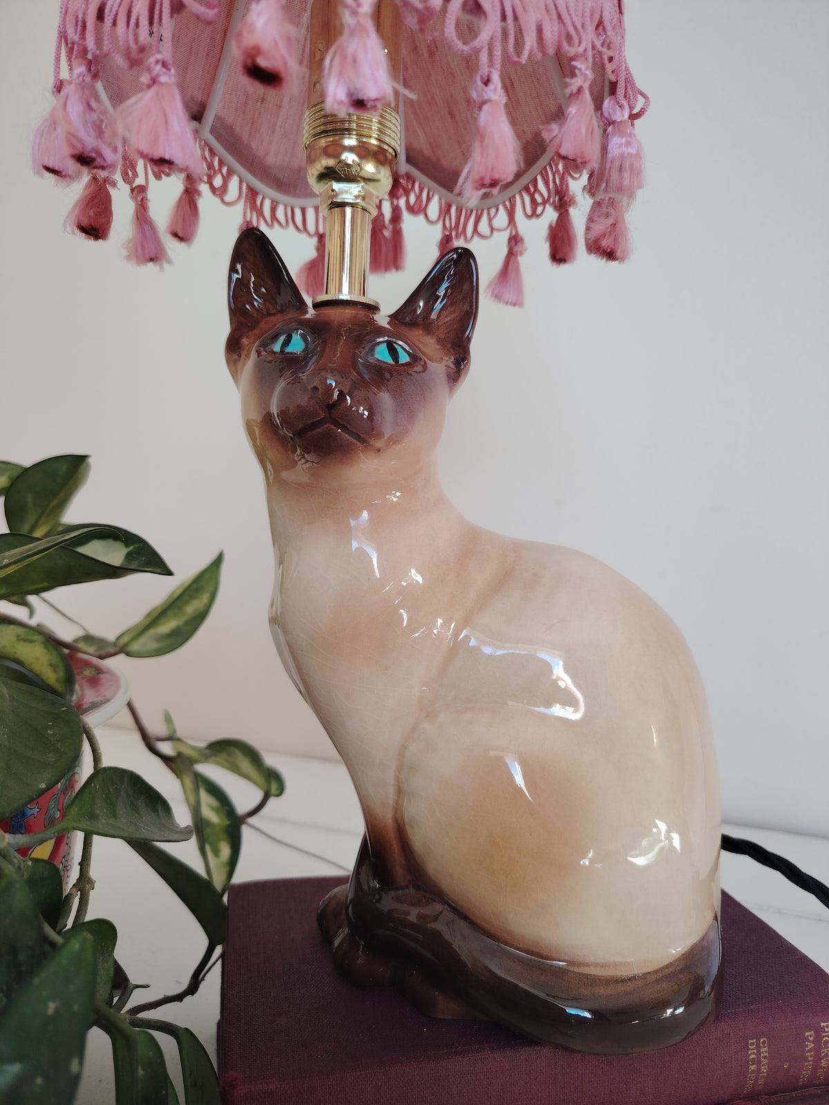 Vintage Reworked Siamese Cat Lamp 💕