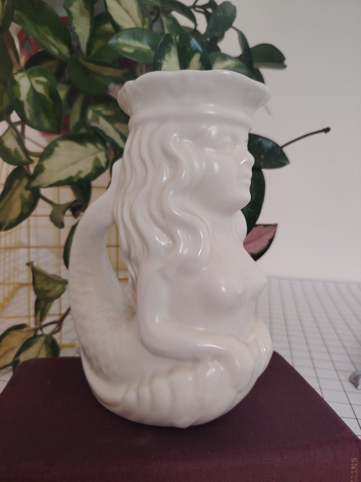 Dartmouth Mermaid Glug Jug in White