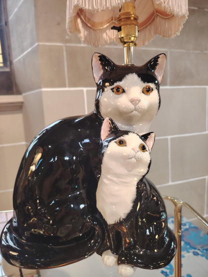 Large Vintage Reworked Tuxedo Cat and Kitten Lamp 💕