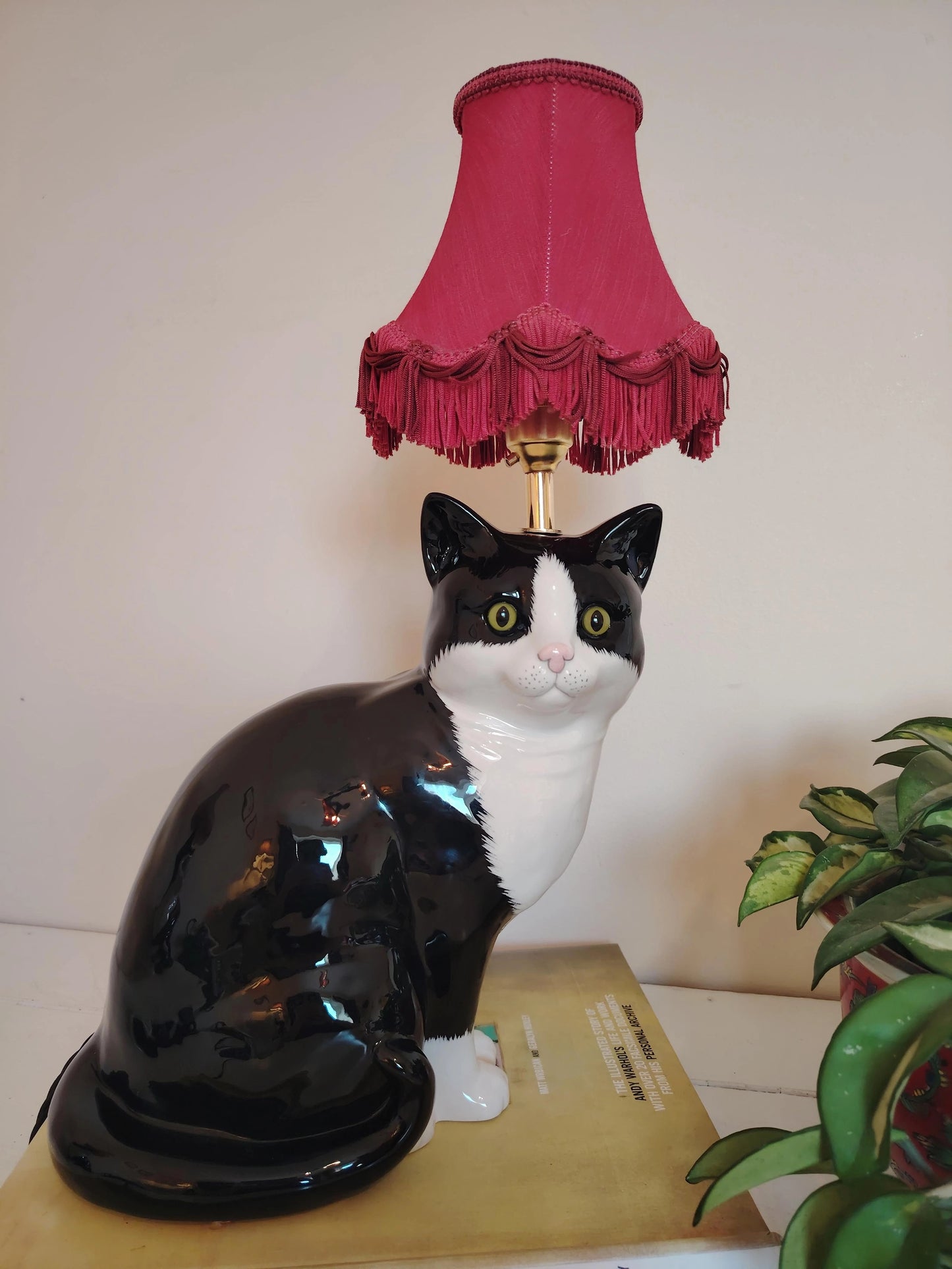 Large Vintage Reworked Tuxedo Cat Lamp ❤️