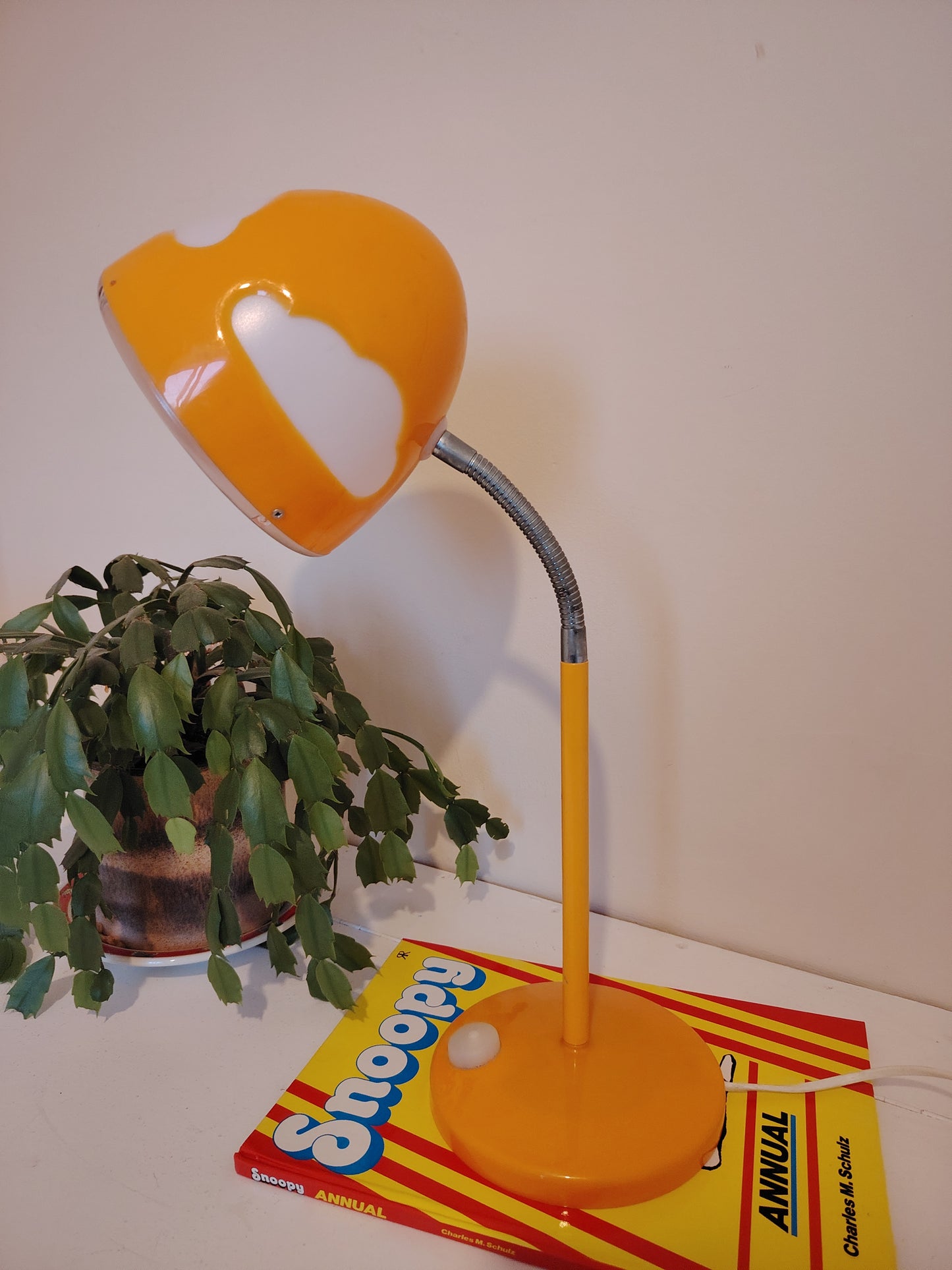Vintage IKEA Skojig Cloud Desk Lamp in orange /UK plug sockets