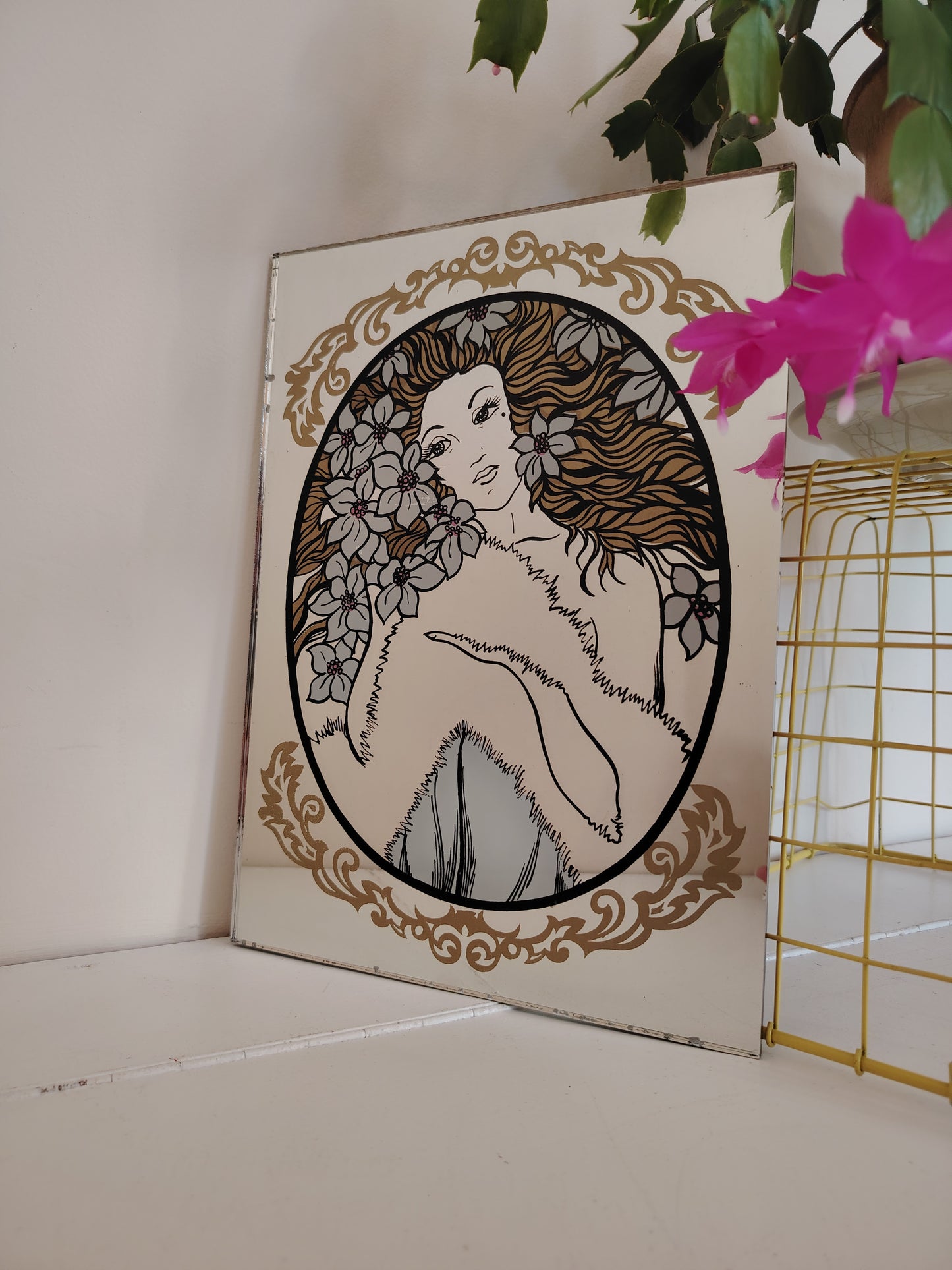 Vintage Nouvea Lady Picture Mirror