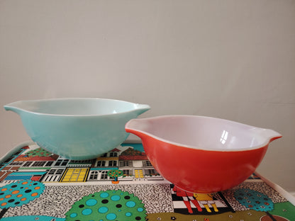 Pair of Pyrex Mixing Bowls in Blue and Coral