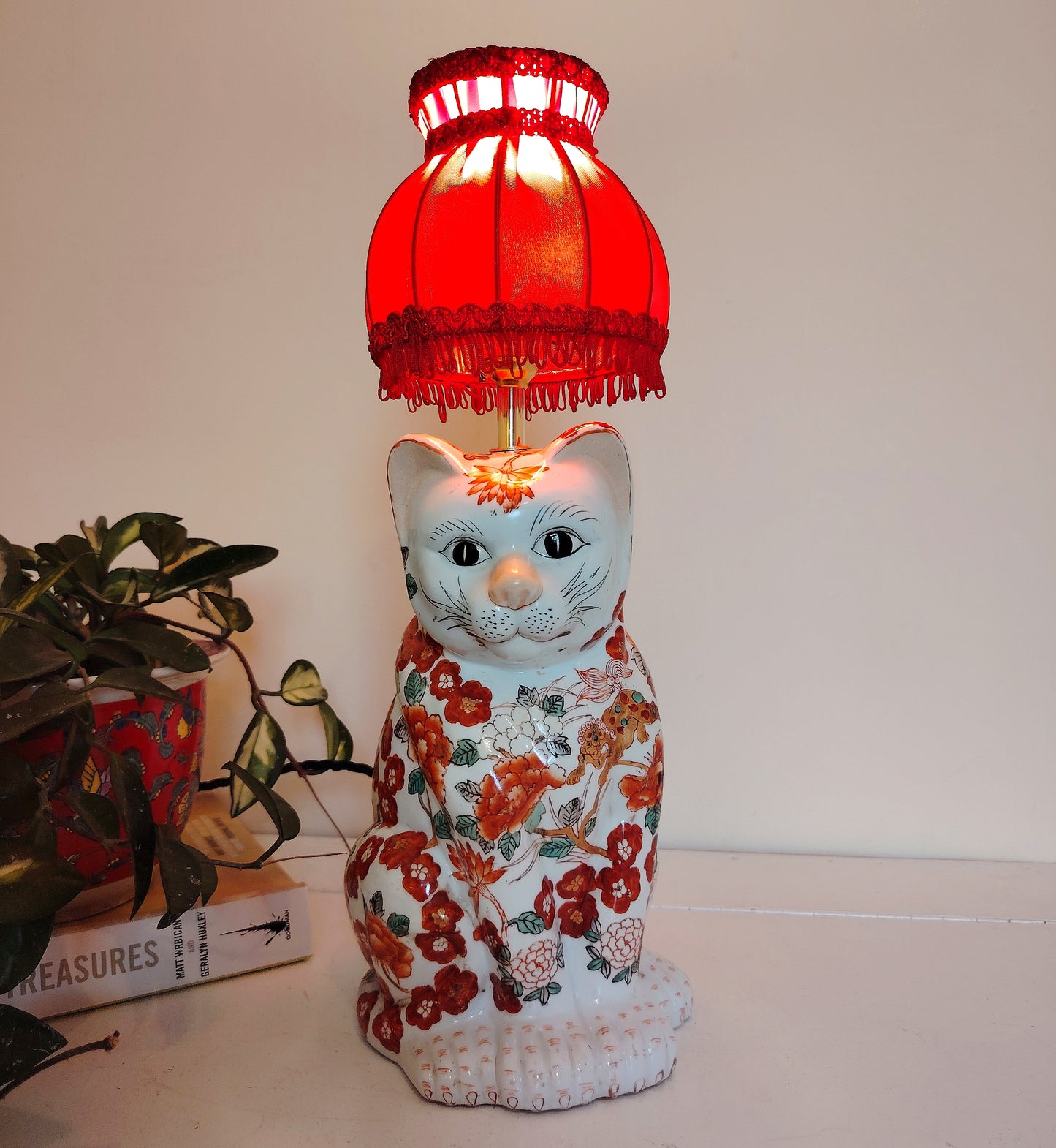 Reworked Antique Floral Imari Cat Lamp ❤️