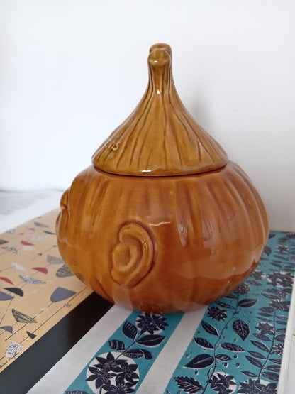 Vintage Crying Onion face pot