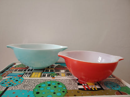 Pair of Pyrex Mixing Bowls in Blue and Coral