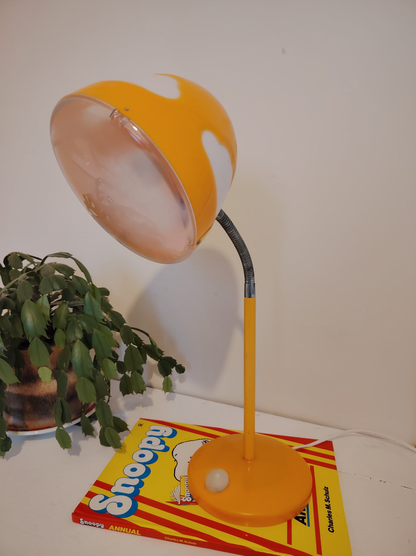 Vintage IKEA Skojig Cloud Desk Lamp in orange /UK plug sockets