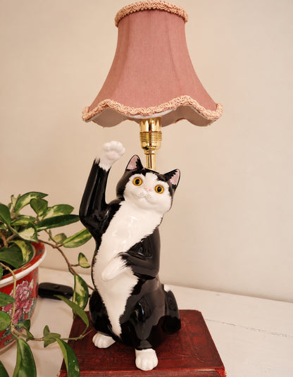 Vintage Reworked Playful Tuxedo Cat Lamp 🐈‍⬛