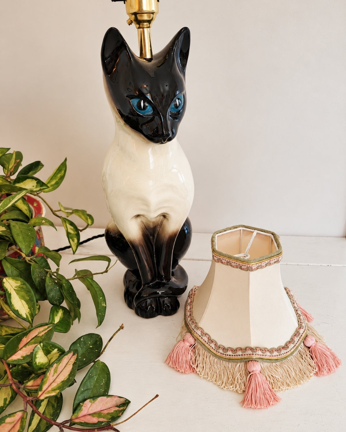 Vintage Reworked Tall Siamese Cat Lamp 💕