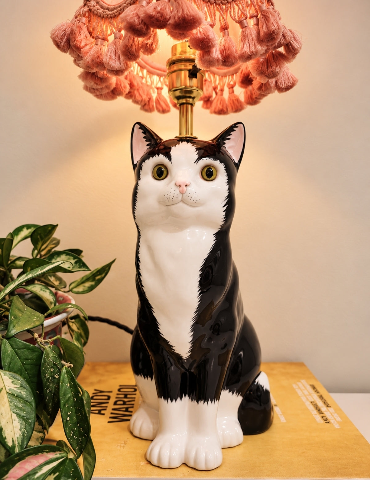 Large Vintage Reworked Tuxedo Cat Lamp 💕