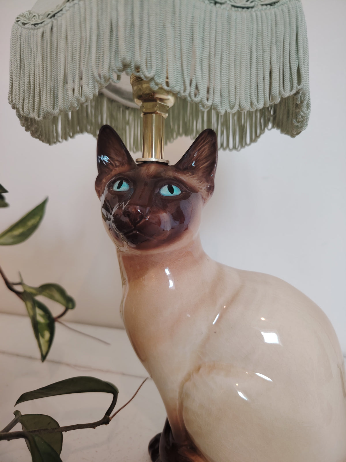 Vintage Reworked Siamese Cat Lamp 🩵