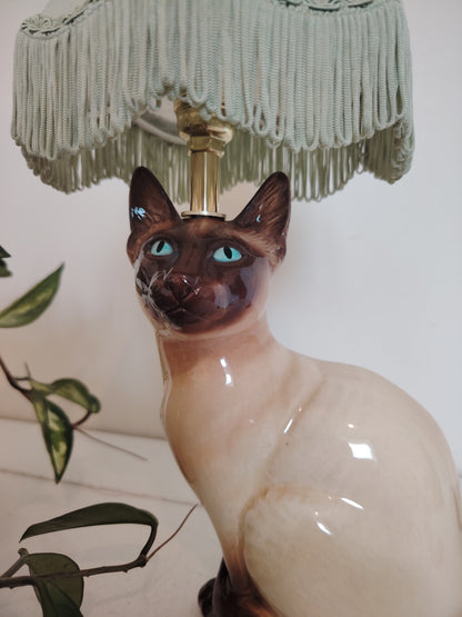 Vintage Reworked Siamese Cat Lamp 🩵