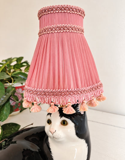 Large Vintage Reworked Lying Down Tuxedo Cat Lamp 💕